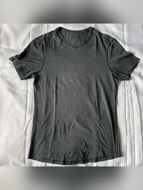 Lululemon Men's Performance Shirt - Dark Grey